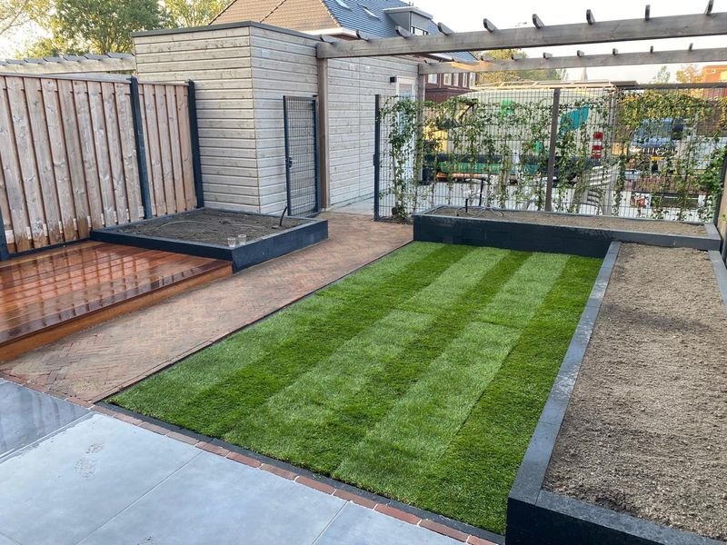 Complete Tuinaanleg – Poeldijk – tuinproject door Van Paassen Hovenier, foto 7