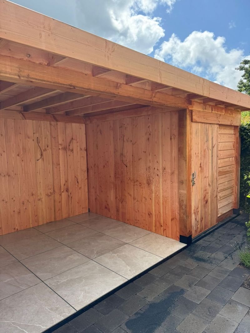 Houten Veranda – Vlaardingen – tuinproject door Van Paassen Hovenier, foto 3