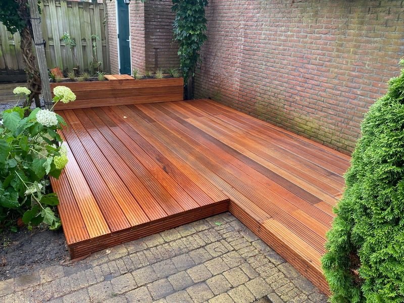 Vlonder renovatie – Wateringen – tuinproject door Van Paassen Hovenier, foto 1